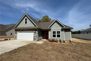 303 E 7th Ave, Raeford, NC 28376 - Photo 4