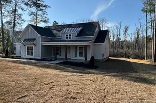 5379 Club House Ln, Hope Mills, NC 28348 - Photo 2