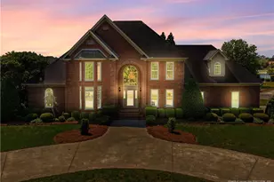 101 Kingsway Dr, Dunn, NC 28334 - Photo 1