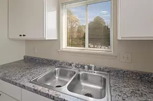 3374 Galleria Dr, Fayetteville, NC 28303 - Photo 16