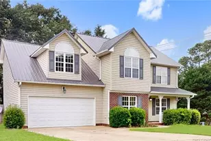 10 Valley View Ct, Sanford, NC 27332 - Photo 2