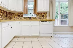 10 Valley View Ct, Sanford, NC 27332 - Photo 12