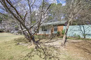 523 Varga St, Fayetteville, NC 28314 - Photo 2