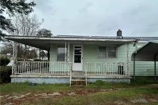 118 Martin Luther King Jr Blvd, Clinton, NC 28328 - Photo 2