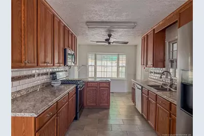 575 Veterans Road, Saint Pauls, NC 28384 - Photo 16