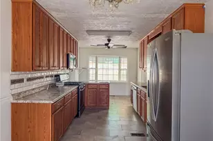 575 Veterans Rd, Saint Pauls, NC 28384 - Photo 6