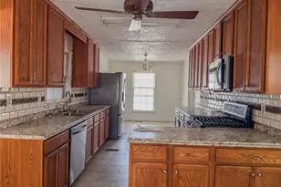 575 Veterans Rd, Saint Pauls, NC 28384 - Photo 4