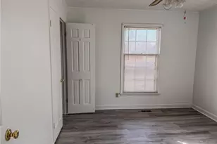 575 Veterans Rd, Saint Pauls, NC 28384 - Photo 8