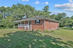 317 Longview Dr, Fayetteville, NC 28311 - Photo 2