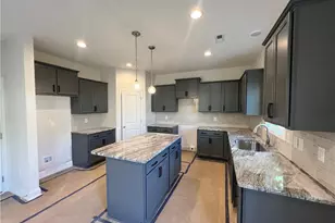 3891 Blackhills Rd, Fayetteville, NC 28311 - Photo 2