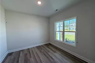 3891 Blackhills Rd, Fayetteville, NC 28311 - Photo 8