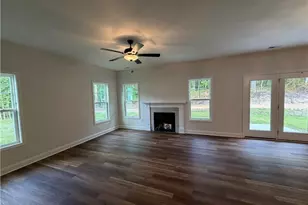 475 Crichton Ct, Fayetteville, NC 28311 - Photo 6