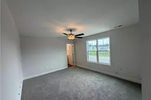 475 Crichton Ct, Fayetteville, NC 28311 - Photo 8