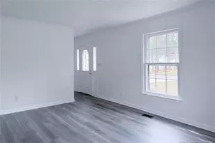 218 Viking Rd, Fayetteville, NC 28303 - Photo 8