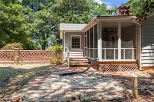 521 S Main St, Broadway, NC 27505 - Photo 38