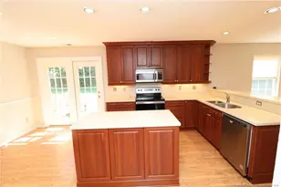 217 Hartshorn Ct, Holly Springs, NC 27540 - Photo 18
