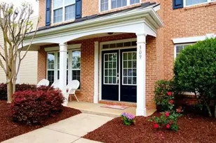 309 Marble Glow Ct, Cary, NC 27519 - Photo 2
