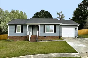 1542 Londonderry Pl, Fayetteville, NC 28301 - Photo 1