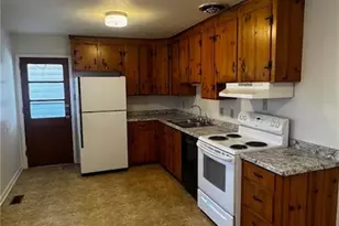 1305 E 13th St, Lumberton, NC 28358 - Photo 4