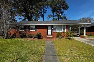 1305 E 13th St, Lumberton, NC 28358 - Photo 1