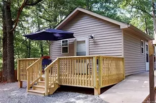 2402 Rockwood (Cottage) Dr, Sanford, NC 27330 - Photo 2