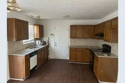 5708 Bear Creek Circle, Fayetteville, NC 28304 - Photo 10