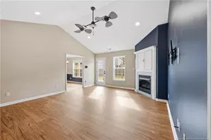 5231 Ahoskie Dr, Hope Mills, NC 28348 - Photo 8