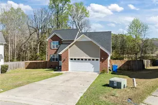 304 Peterson Pl, Fayetteville, NC 28301 - Photo 4