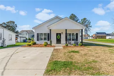 323 W Wooddall Street, Benson, NC 27504 - Photo 4