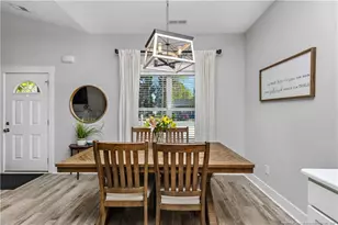 323 W Wooddall St, Benson, NC 27504 - Photo 8