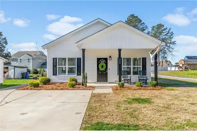 323 W Wooddall Street, Benson, NC 27504 - Photo 4