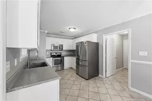 800 Bramblegate Rd, Hope Mills, NC 28348 - Photo 10