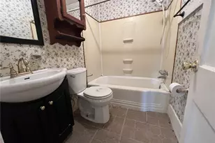 1205 Eisenhower St, Lumberton, NC 28358 - Photo 18