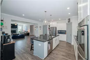 1537 Creekwood Rd, Hope Mills, NC 28348 - Photo 10