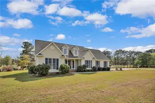 73 Timberlake Dr, Clinton, NC 28328 - Photo 2