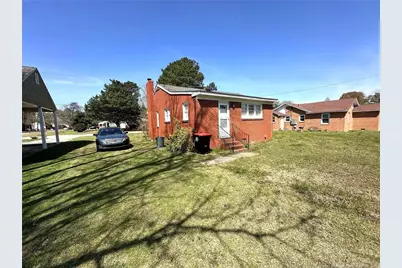 202 N Edinborough Street, Red Springs, NC 28377 - Photo 2