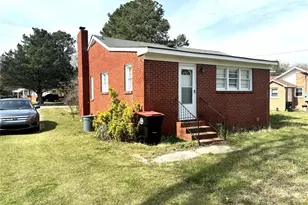 202 N Edinborough St, Red Springs, NC 28377 - Photo 1