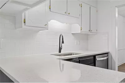 536 Glen Canyon Drive, Fayetteville, NC 28303 - Photo 14