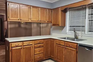 4016 Bankside Dr, Fayetteville, NC 28311 - Photo 6