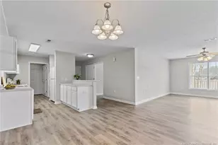 405 Meadowland Ct, Hope Mills, NC 28348 - Photo 12