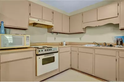 979 Lisa Avenue, Fayetteville, NC 28314 - Photo 12