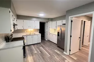 303 Cemetary Rd, Maxton, NC 28364 - Photo 4