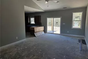 6085 Ari Ct, Fayetteville, NC 28312 - Photo 2