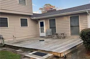 452 Sandlin Dr, Lumberton, NC 28358 - Photo 2