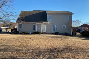 2825 Meadowmont Ln, Fayetteville, NC 28306 - Photo 16