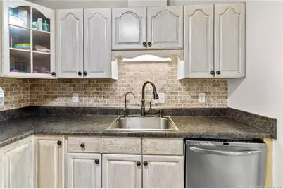 2079 Birchcreft Drive, Fayetteville, NC 28304 - Photo 8