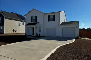 4623 Revelstroke Rd, Hope Mills, NC 28348 - Photo 2