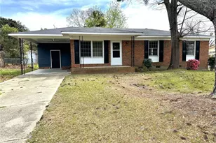 5622 Carson Dr, Fayetteville, NC 28303 - Photo 1
