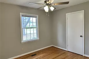 5622 Carson Dr, Fayetteville, NC 28303 - Photo 4