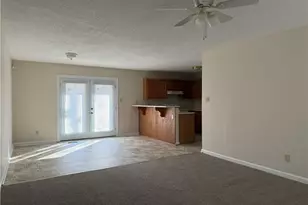 403 W 8th Ave, Raeford, NC 28376 - Photo 6